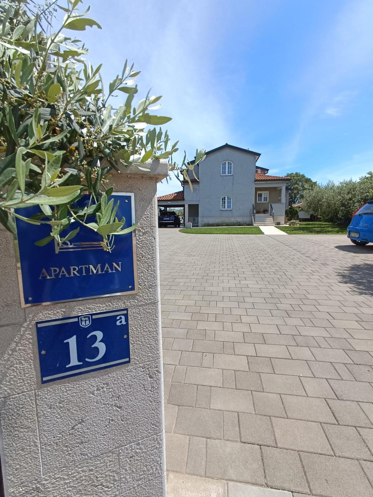 Apartman Ika Umag Zewnętrze zdjęcie